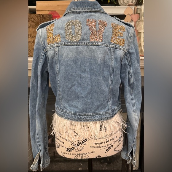 Vintage Guess Denim Jacket Rhinestone Love on Back Europe Edition Women’s Medium - Picture 1 of 12